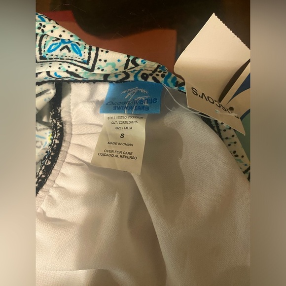 Ocean Avenue swim top - Picture 6 of 6